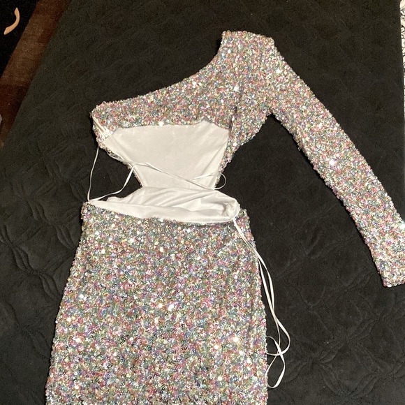 Party dress - Picture 2 of 3